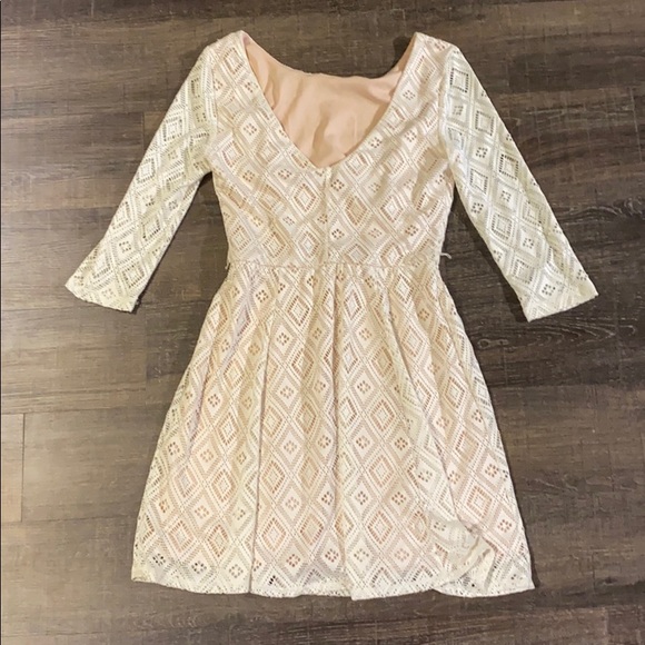 White Lace Long sleeve Dress - Picture 2 of 3